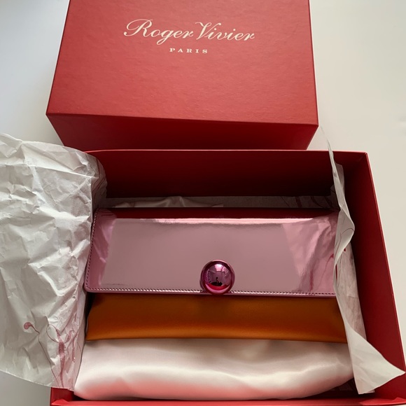 Roger Vivier Handbags - NIB Auth ROGER VIVIER PARIS Clutch
